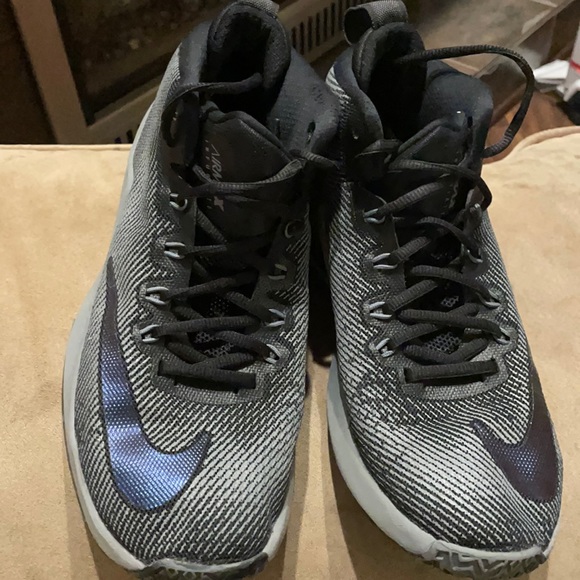 womens basketball shoes size 8.5